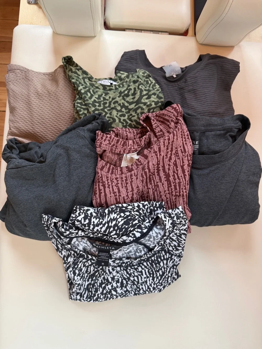 Athleta & Calla Women’s Workout Tops Bundle of 7 Tops - Picture 1 of 1